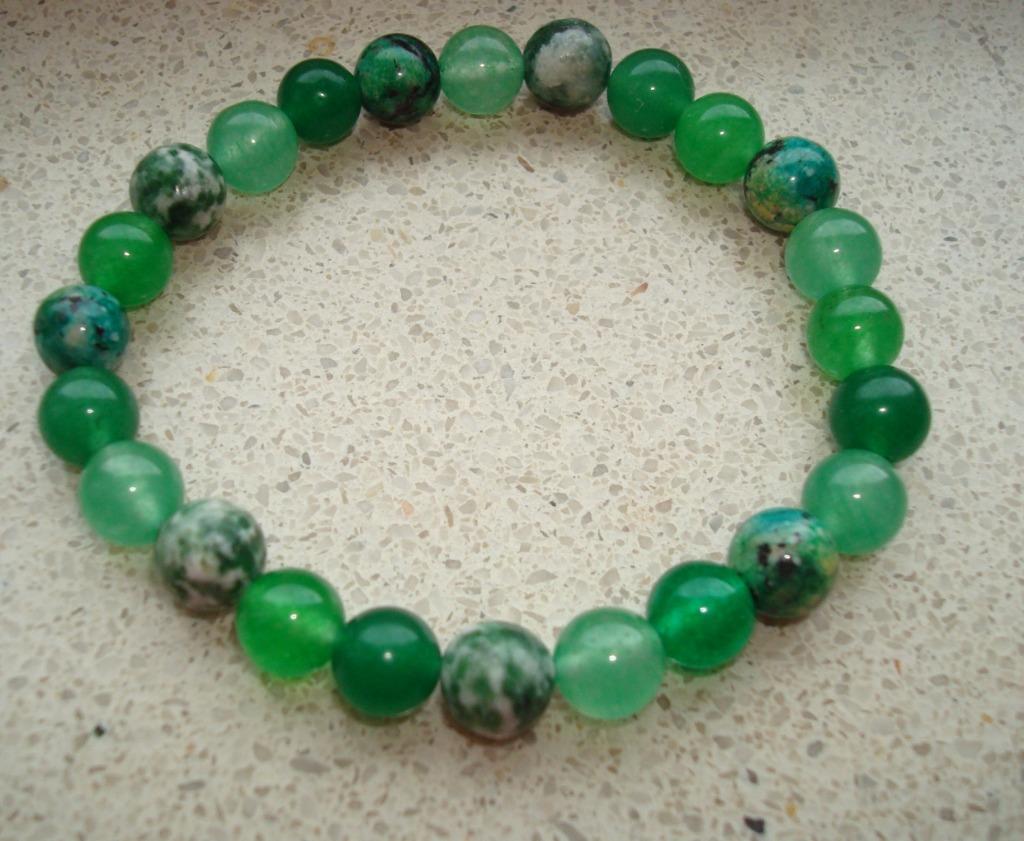 Elastische armband van halfedelsteen in groentinten, Handtassen en Accessoires, Armbanden, Met bedels of kralen, Verzenden, Nieuw