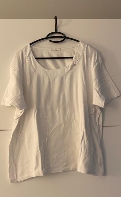 Wit T-shirt met strik, Manches courtes, Taille 46/48 (XL) ou plus grande, Enlèvement ou Envoi, Comme neuf