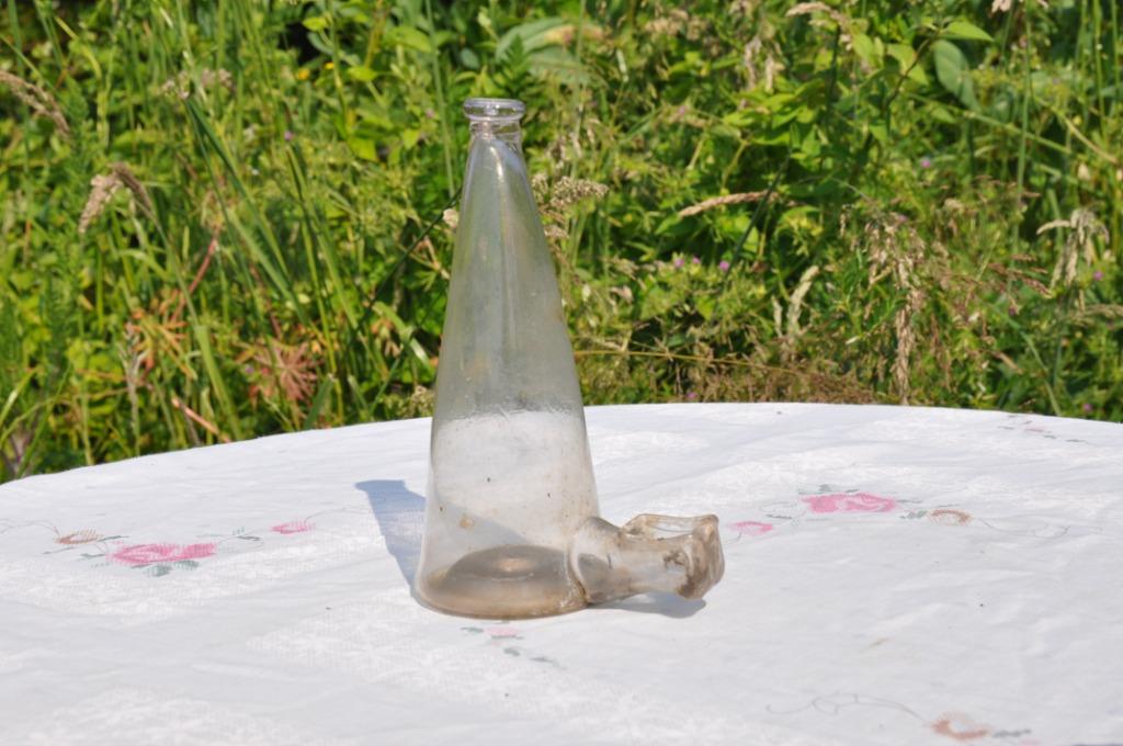 ancien abreuvoir en verre petit modele  pour cage d'oiseau, Enlèvement ou Envoi