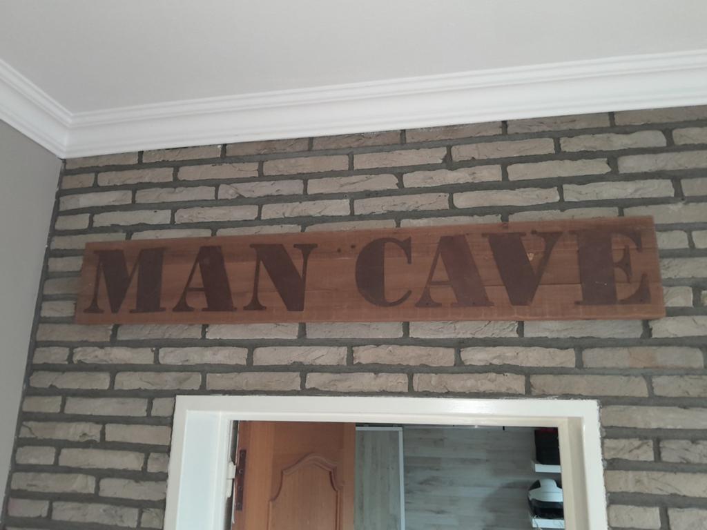 Bord mancave, Ophalen