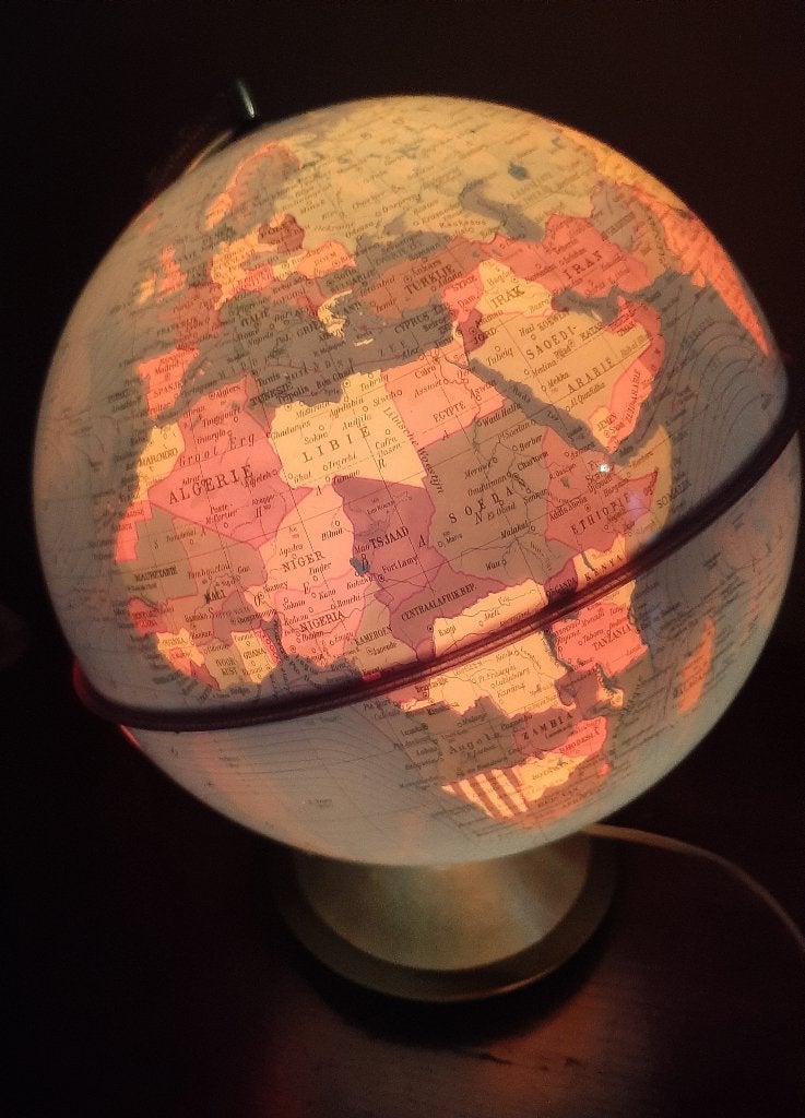 Globe vintage avec lumières de 1967, Enlèvement ou Envoi, Globe terrestre antique, Utilisé, Plastique