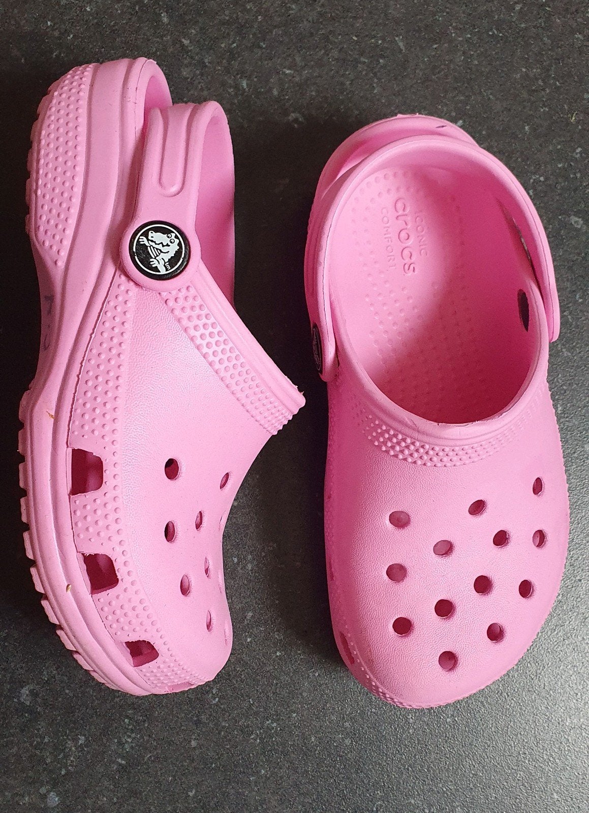 Crocs Classic Clogs pink, maat 28/29 - C11, Kinderen en Baby's, Babykleding | Schoentjes en Sokjes, Ophalen