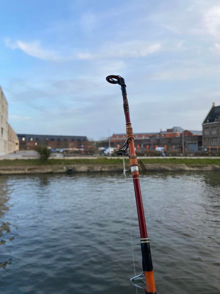 Vintage Alvey 650C sidecast molen + 220 cm hengel, Watersport en Boten, Ophalen, Gebruikt, Complete hengel