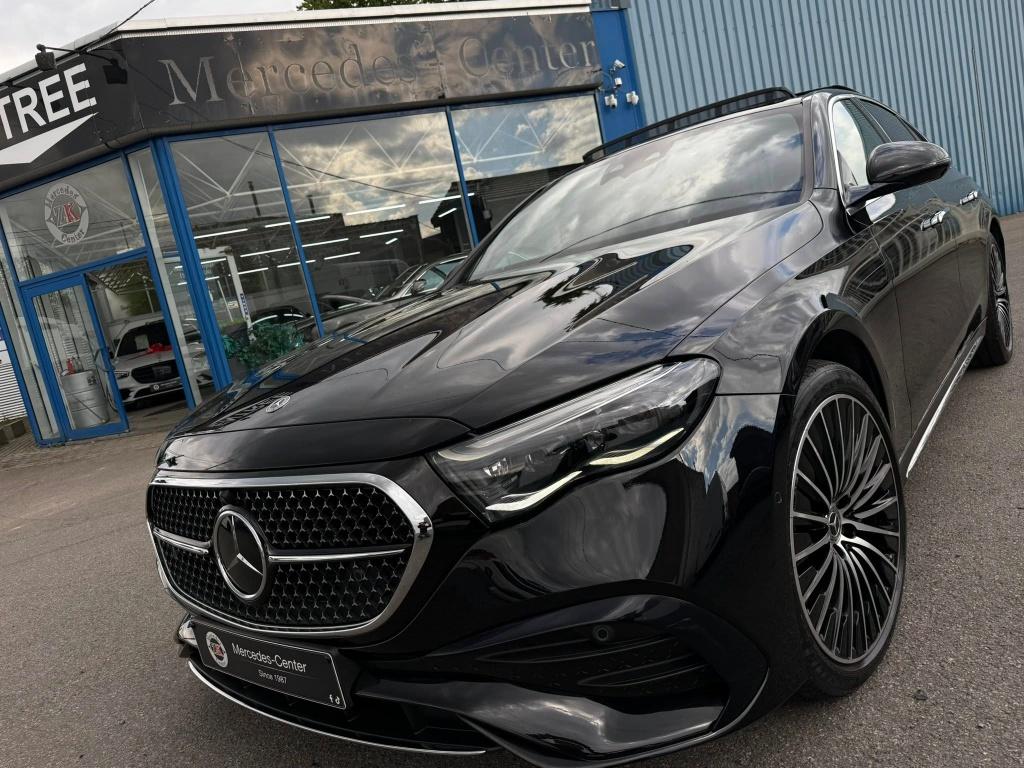 Mercedes-Benz E 300e * AMG * HYPERSCREEN * BTW * VOLL !!, Auto's, Mercedes-Benz, Automaat, 4 deurs, 4 cilinders, Zwart