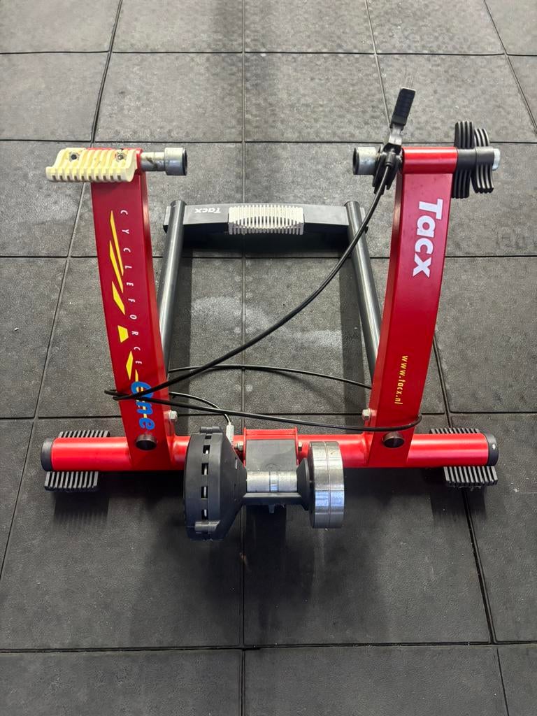 Tacx Cycleforce hometrainer, Sports & Fitness, Appareils de fitness, Comme neuf, Vélo d'appartement, Jambes, Aluminium, Enlèvement
