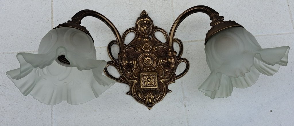 Paar wandlampen, Ophalen