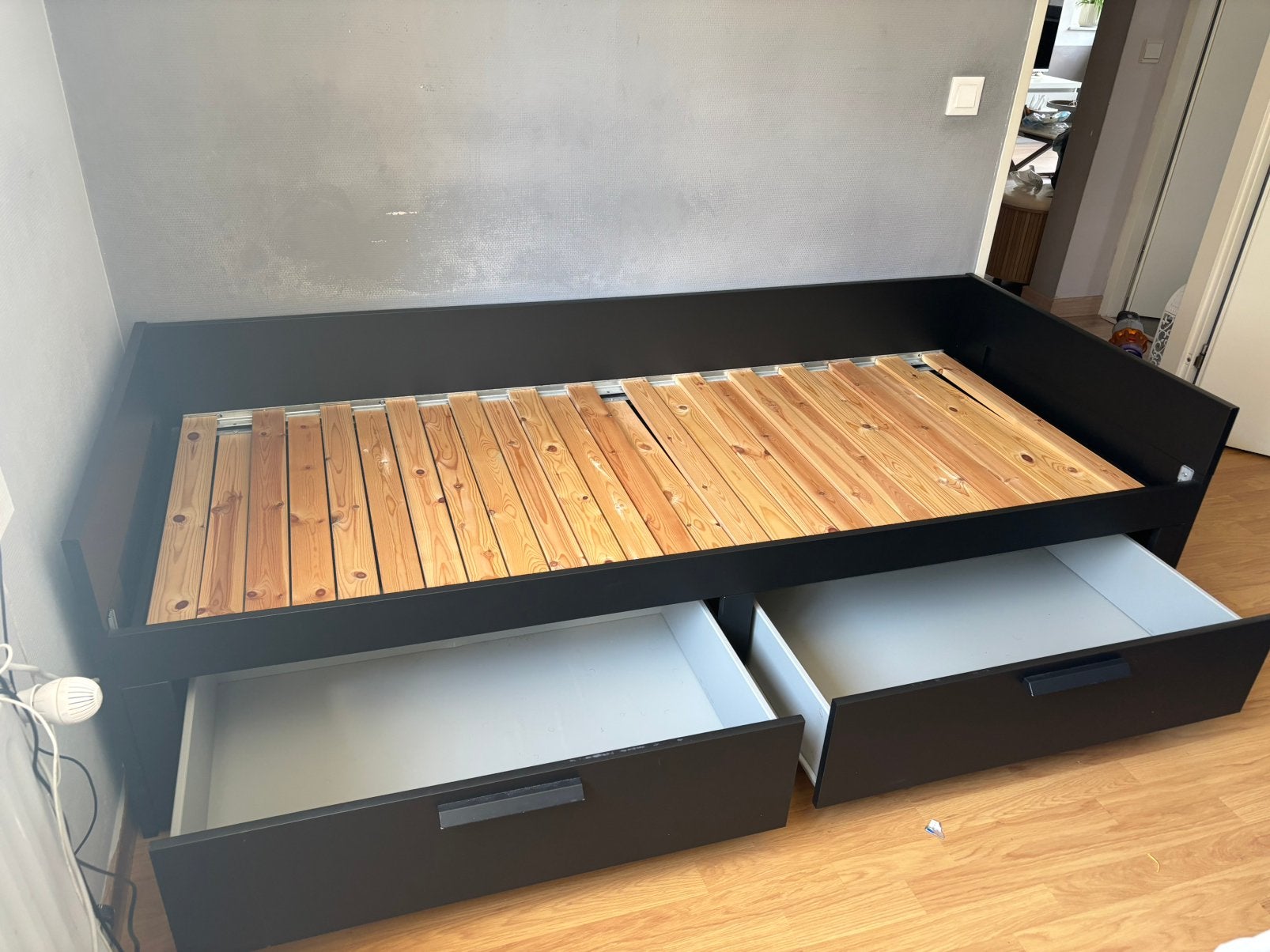 Garde-robe meuble TV une commode plus un lit d’une personne, Enlèvement, Utilisé, Ikea