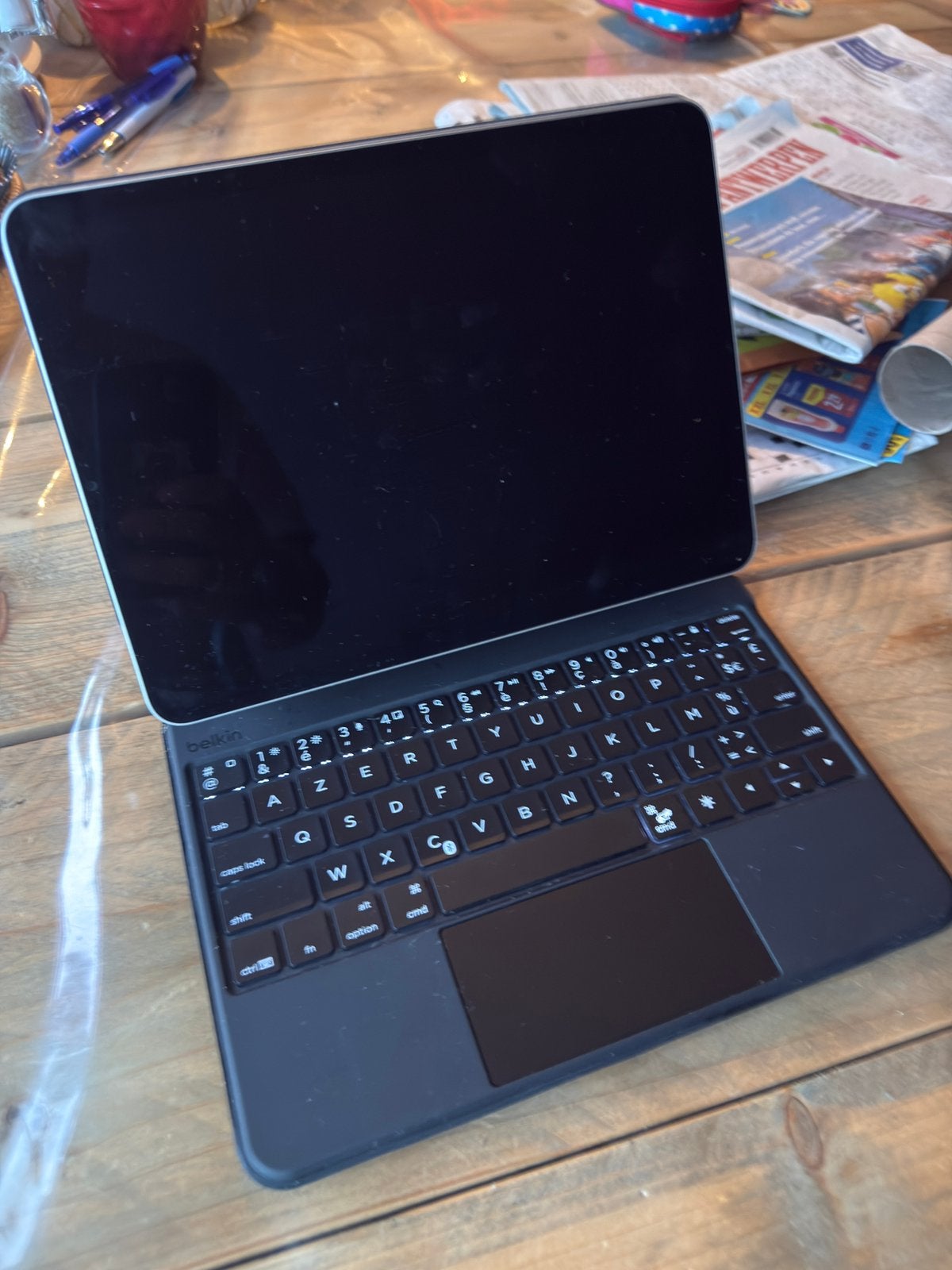 Ipad pro m2 met belkin toetsenbord., Informatique & Logiciels, Apple iPad Tablettes, Enlèvement, Comme neuf