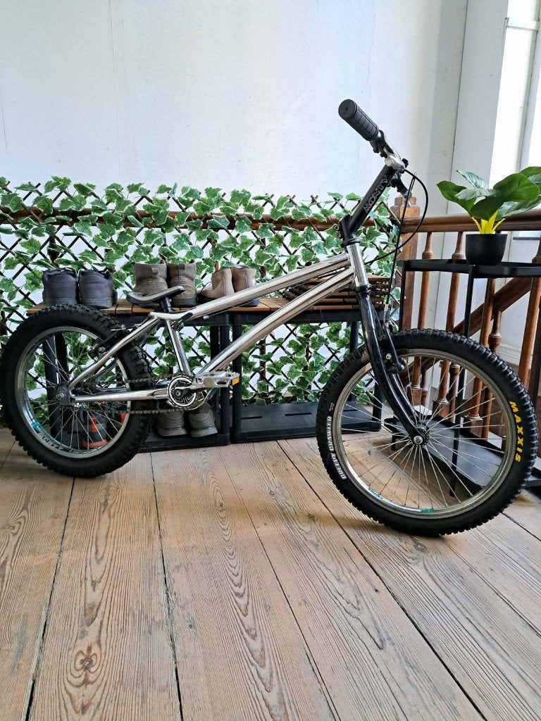 Vélo trial Monty, Frein sur jante, V-brakes, Utilisé, Chrome