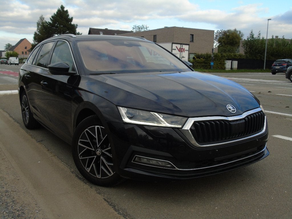 Skoda Octavia Sw 2.0TDI DSG**1e Eigen*Keyless Go*AUTOMAAT, Autos, Assistance au freinage d'urgence, Entreprise, Garantie prolongée