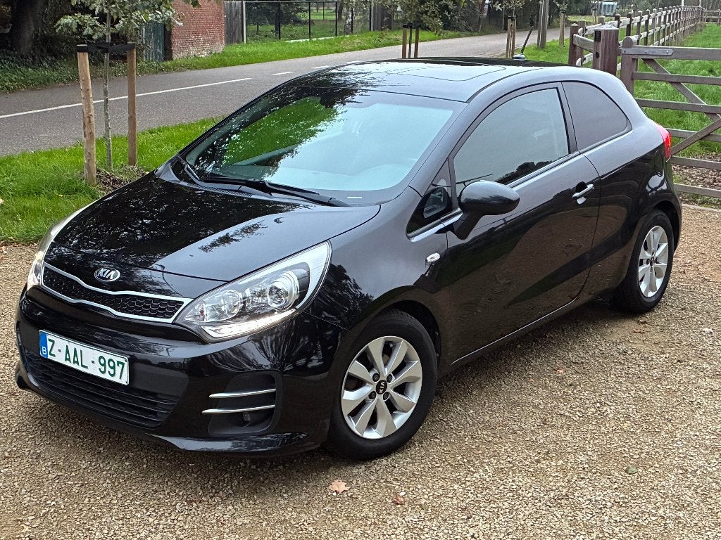 Kia Rio 1.2 benzine. Zeer mooie staat, vele opties!, Auto's, Voorwielaandrijving, Dealer onderhouden, Stof, https://public.car-pass.be/vhr/c8494fdb-5cd1-4842-9cb0-1f98f84dae3d