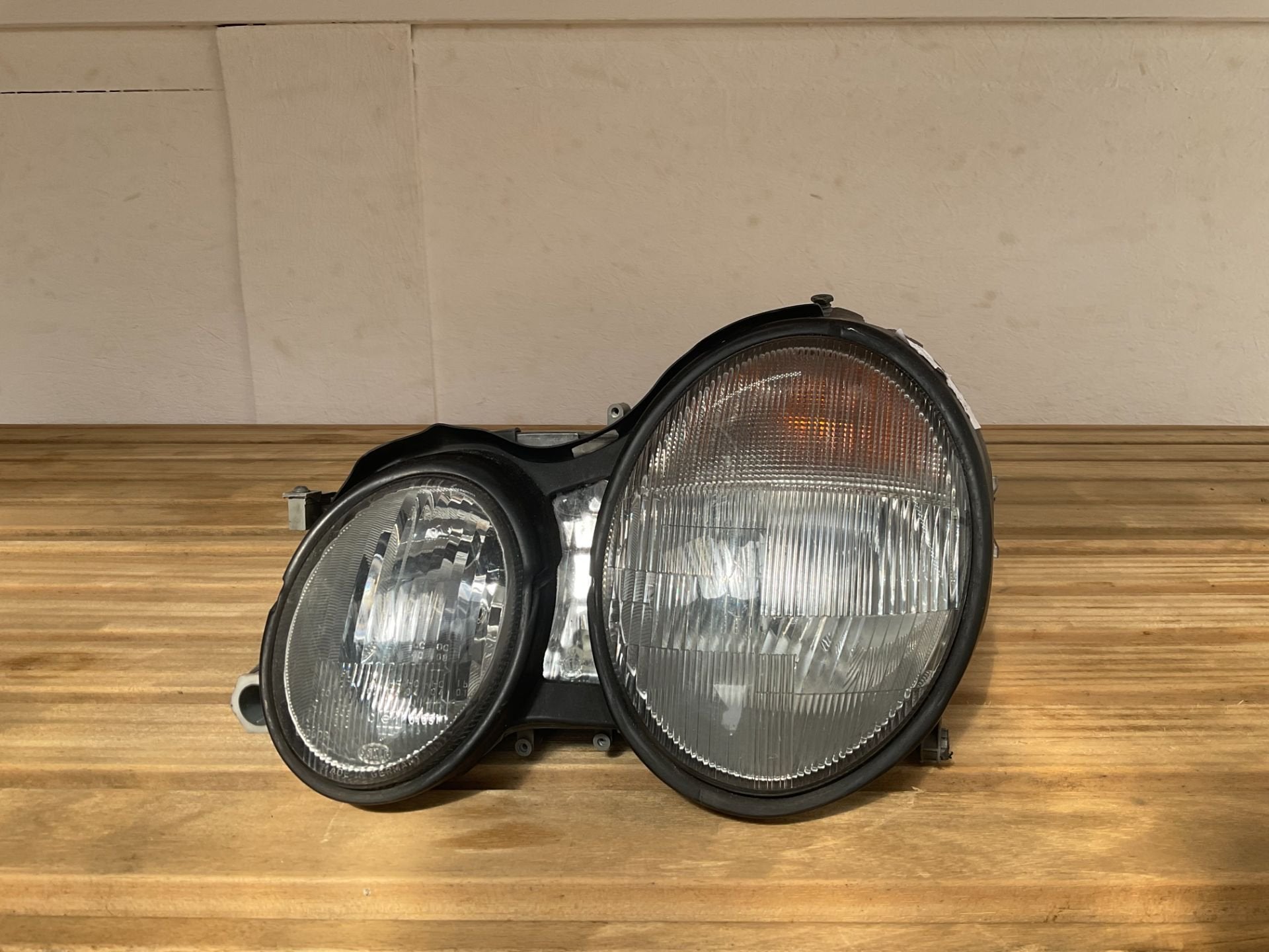 Phare droit Mercedes-Benz CLK 97-02 A2088200161 MB-5352, Autos : Pièces & Accessoires, Mercedes-Benz AG, Mercedes-Benz, Utilisé