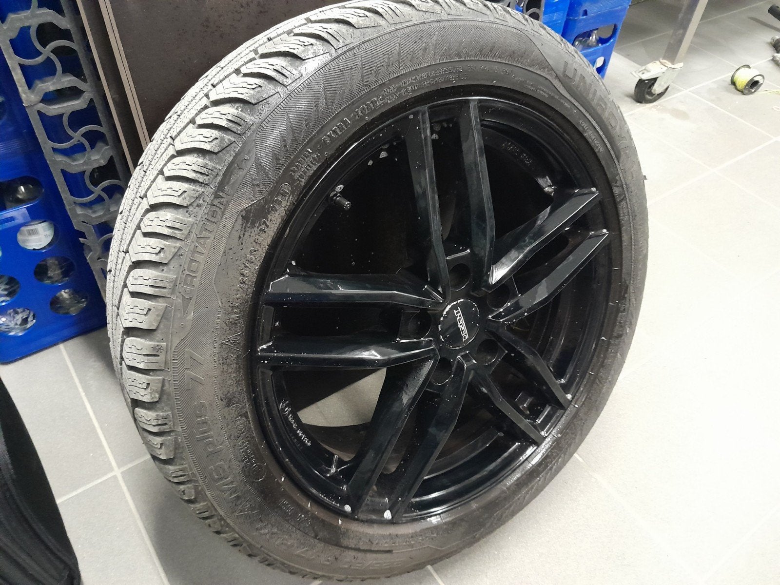 4 Jantes pour Mercedes CLA et 4 pneus neige en bon état 17", Autos : Pièces & Accessoires, Enlèvement