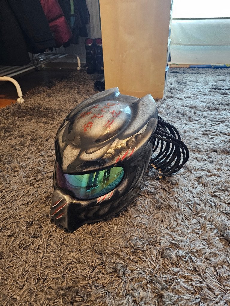 Predator prop/motorhelm, Verzamelen, Film en Tv, Ophalen, Zo goed als nieuw