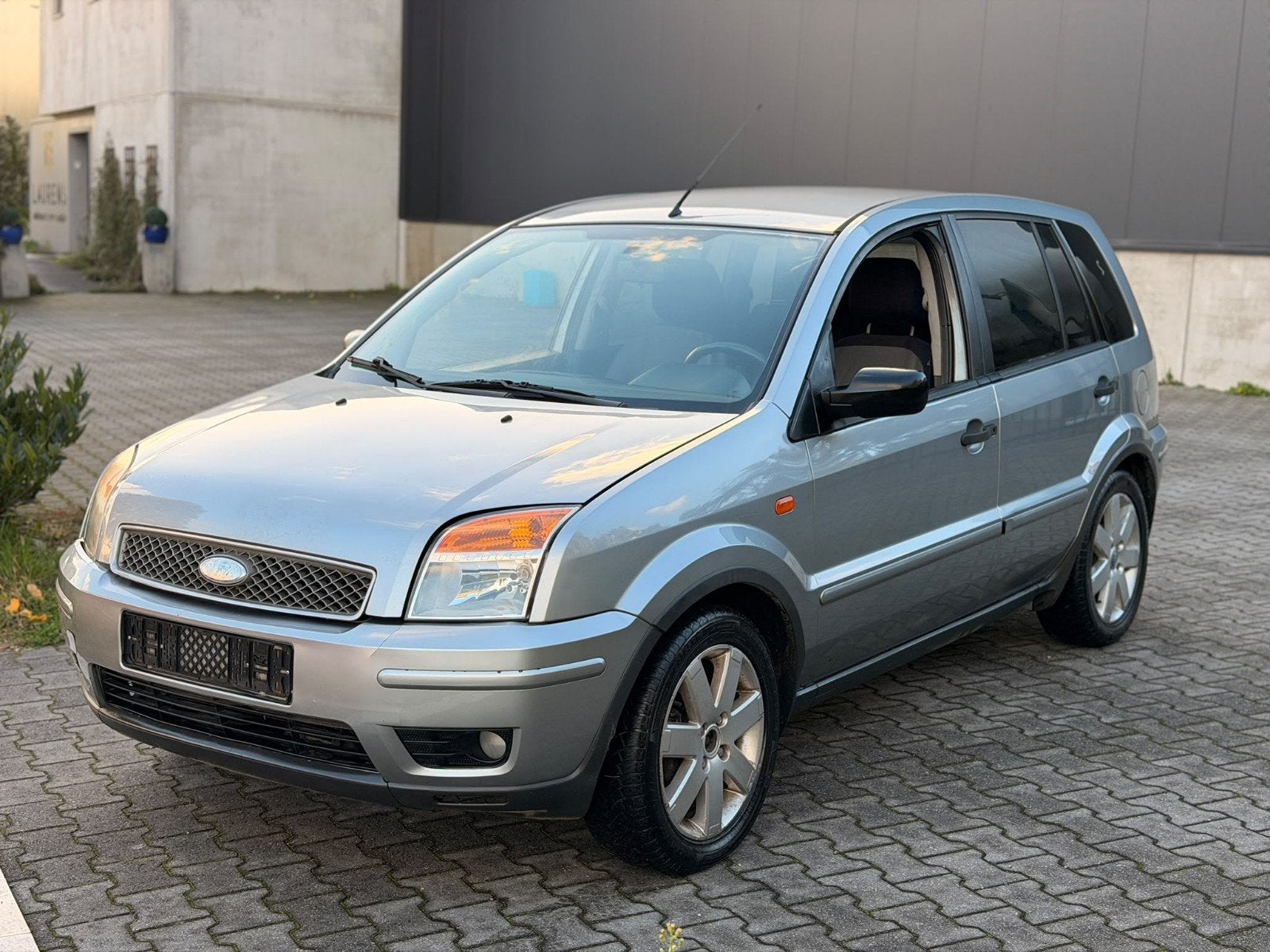 FORD / FUSION 

BENZINE 1.6 MOTER

Kan gekeurd worden voor v, Auto's, Particulier, Te koop