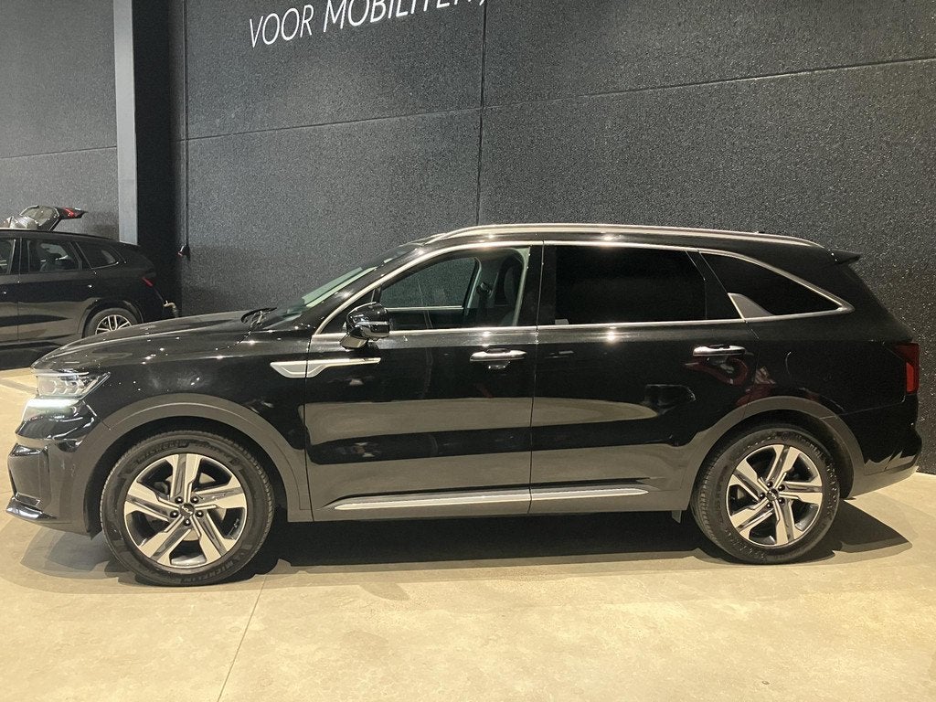 Kia Sorento Pace 1.6 HEV AT 7 PERSOONS | NAVI | PANO | CAMER, 4 cilinders, 1650 kg, Zwart, https://public.car-pass.be/vhr/de62a62f-18b0-4d1c-8912-f5255e86780e