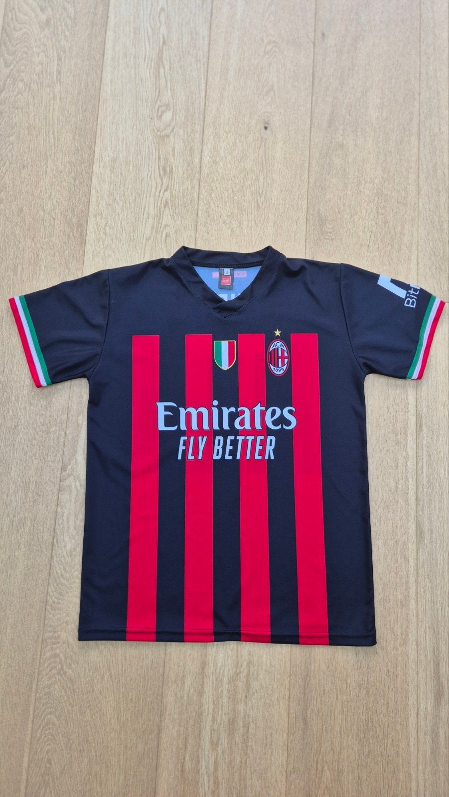 AC Milan voetbaltruitje, Sports & Fitness, Football, Taille S, Enlèvement ou Envoi, Comme neuf, Maillot