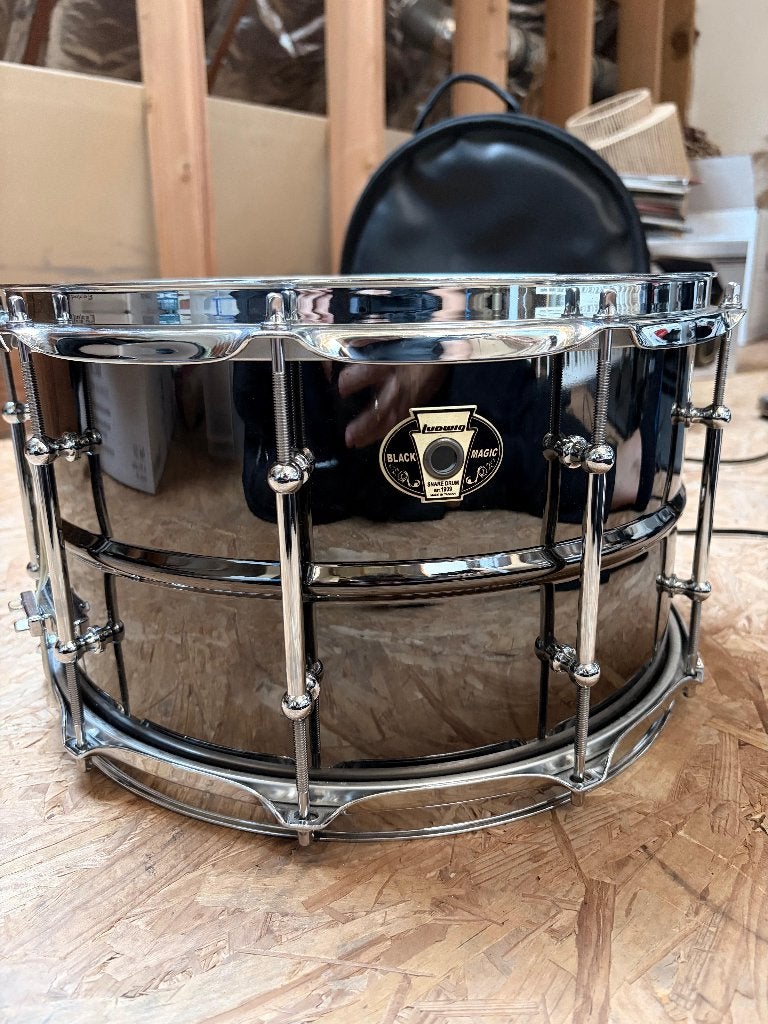 Ludwig Black Magic 14x8,5" brass snare + tas - nette staat, Muziek en Instrumenten, Ophalen, Nieuw, Ludwig