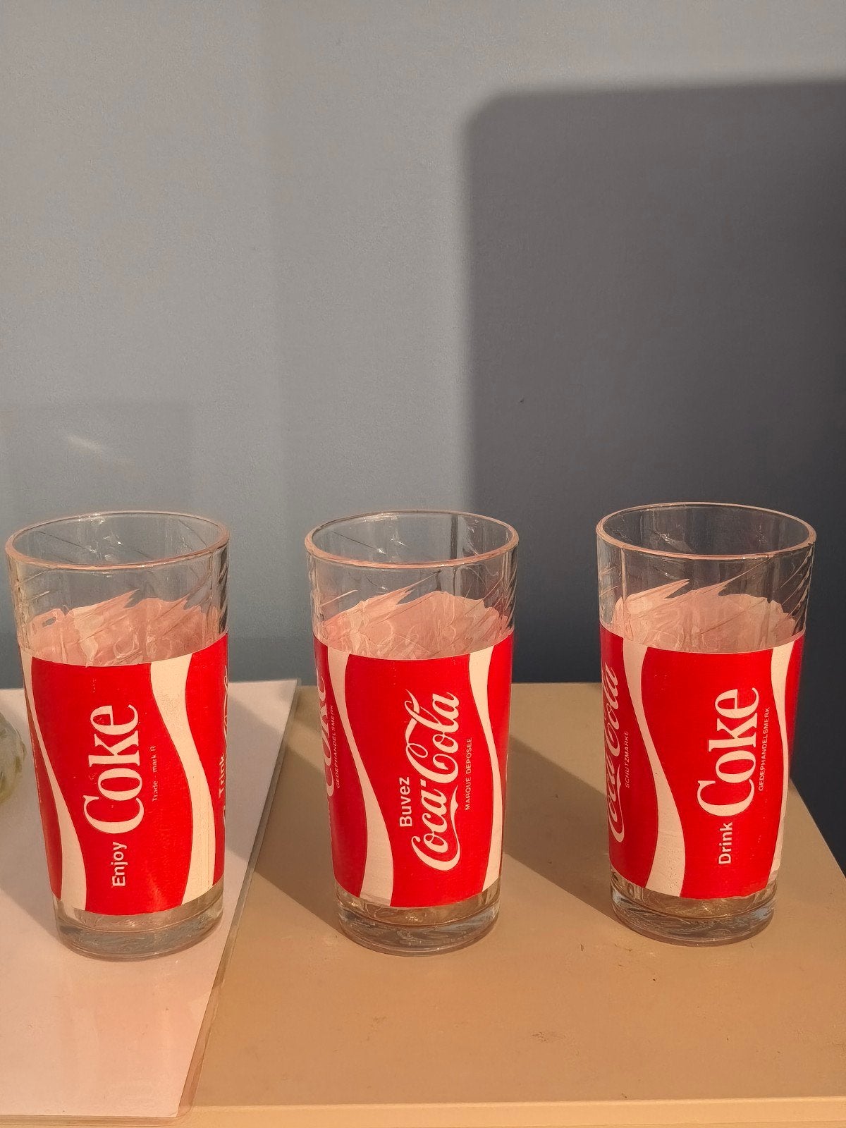 3 originele Coca Cola-glazen uit vintage stijl en voor verza, Verzamelen, Verzenden