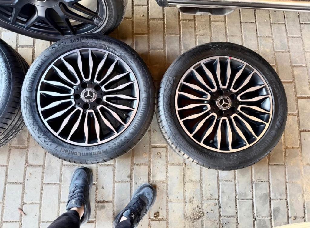 Mercedes V & Vito klasse velgen 18 inch originele set, Auto-onderdelen, Banden en Velgen, Ophalen, 18 inch, Banden en Velgen, Personenwagen