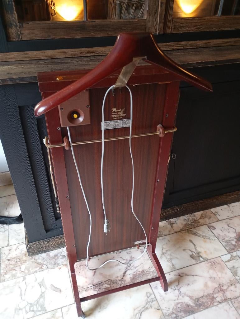 Valet de chambre, Enlèvement