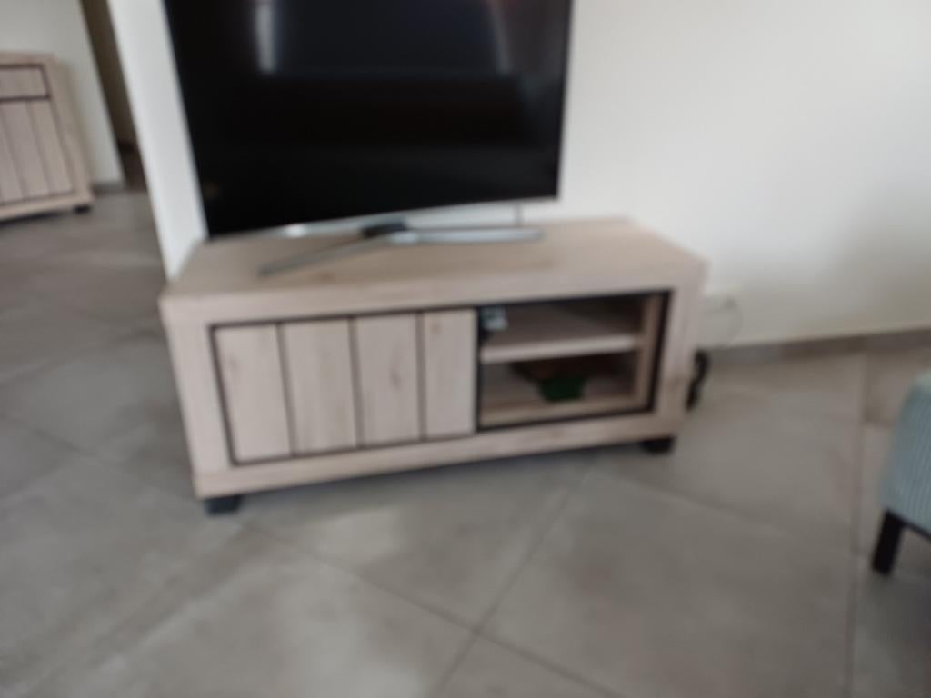 Tv meubel, Ophalen