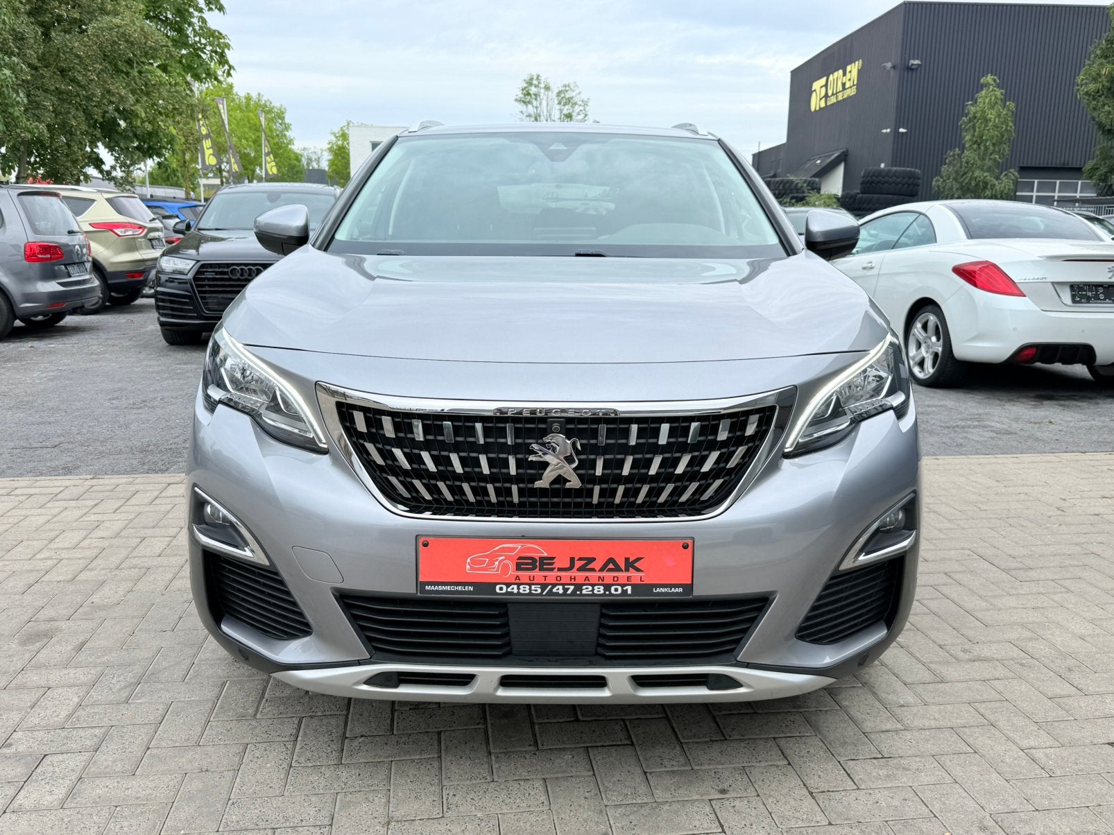 Peugeot 3008 1.2i Euro6b Automaat Allure, Autos, Euro 6, Entreprise, Caméra 360°, Automatique