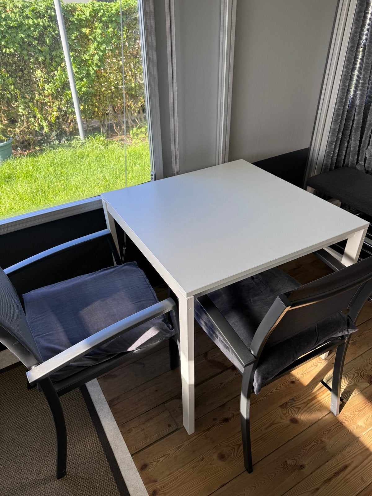 Tafel en 2 stoelen, Huis en Inrichting, Ophalen, Zo goed als nieuw