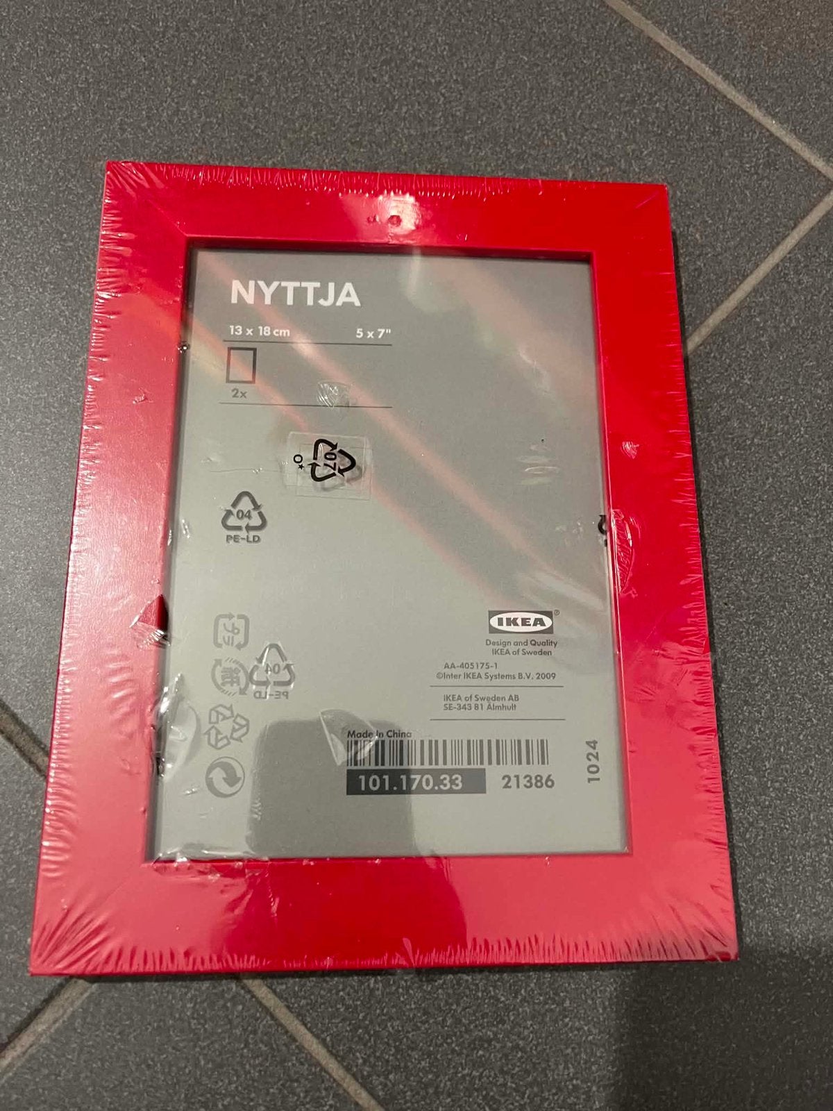 Nouveau cadre photo IKEA rouge, Enlèvement ou Envoi, Neuf, Rouge, Cadre photo standard