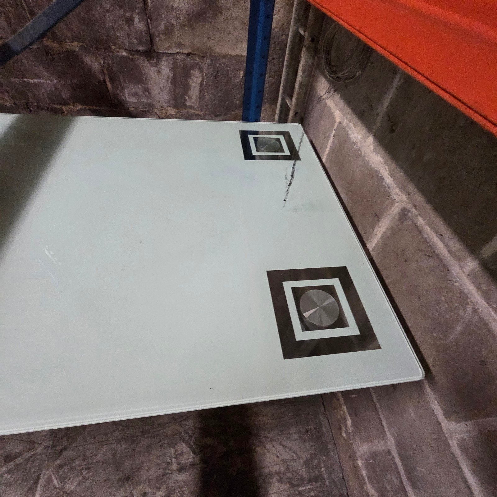Tafel met glazenblad, Ophalen