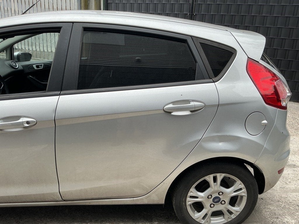 PORTE GAUCHE ARRIÈRE Ford Fiesta 6 (JA8) (01-2008/01-2018), Autos : Pièces & Accessoires, Arrière, Porte, Henry-Ford-Straße  1
50735  Köln, DE