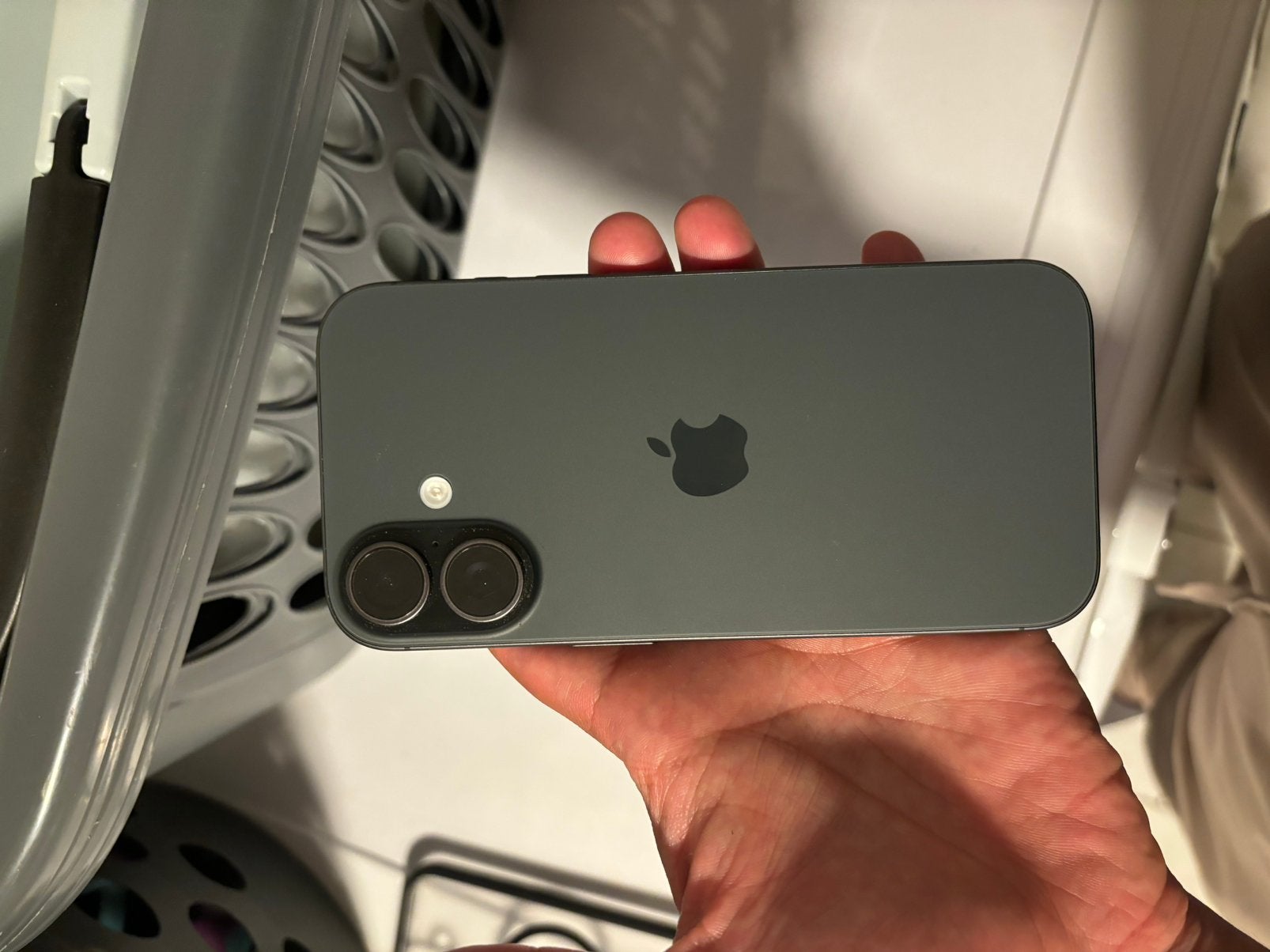 IPHONE 17 256 gb quasi neuf, Enlèvement, 256 GB