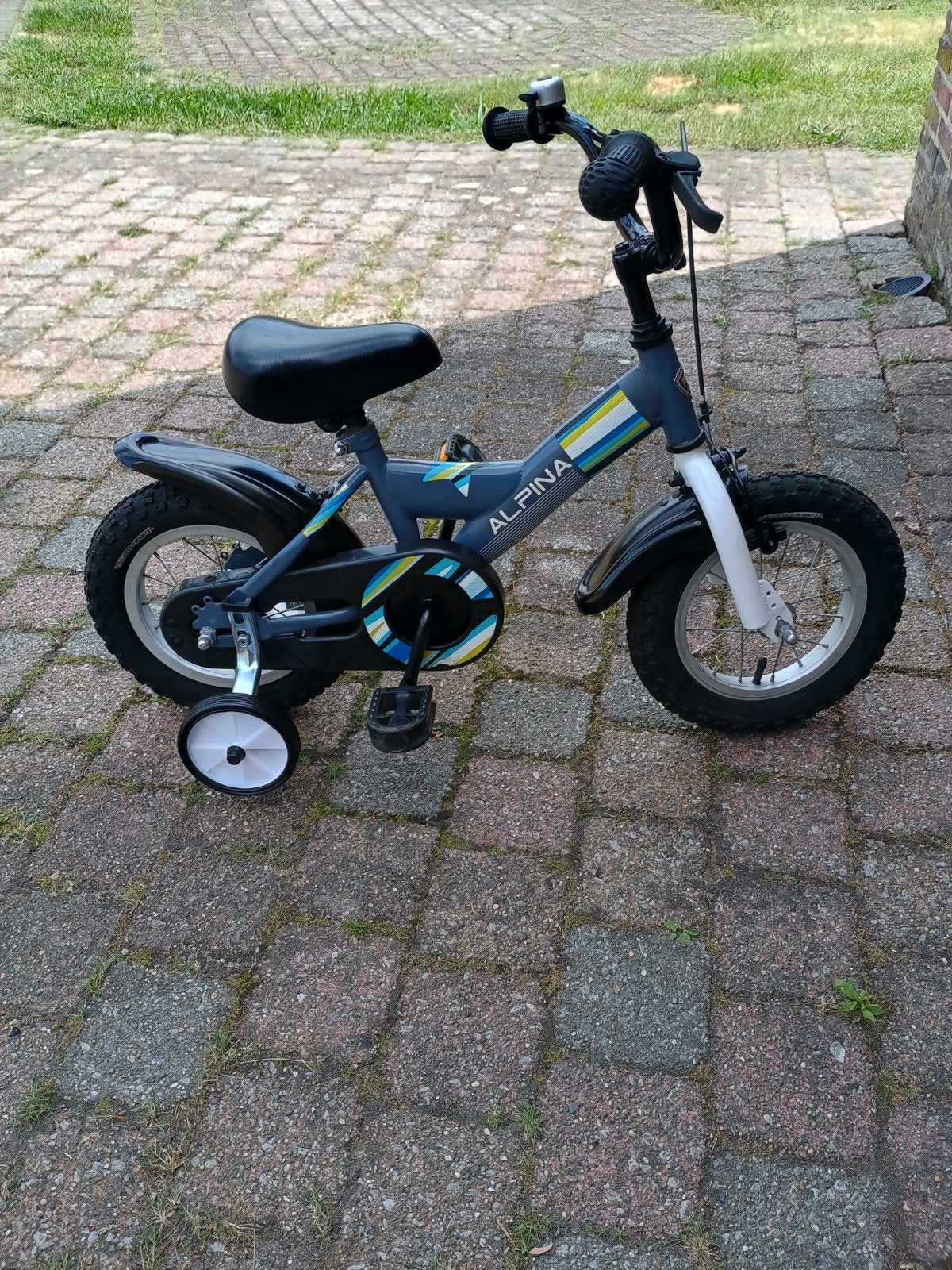 12 inch fietsje Alpina, Fietsen en Brommers, Fietsen | Kinderfietsjes, Ophalen, Zijwieltjes, Gebruikt, Velgrem