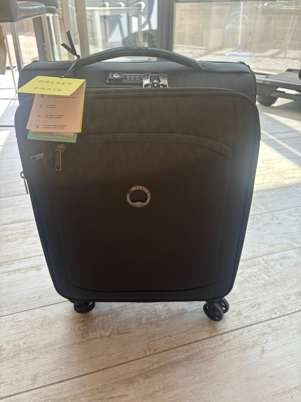 Nieuwe reiskoffer Delsey Paris Montmartre 2.0, Ophalen, Zo goed als nieuw