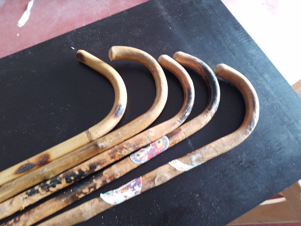 Wandelstokken in hout 5 stuks, Ophalen, Zo goed als nieuw