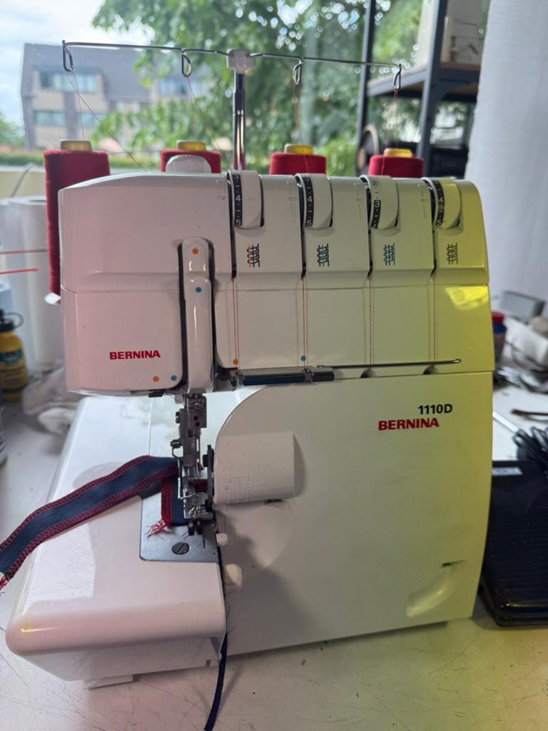 Bernina 1110D overlock, Ophalen, Zo goed als nieuw, Lockmachine, Bernina