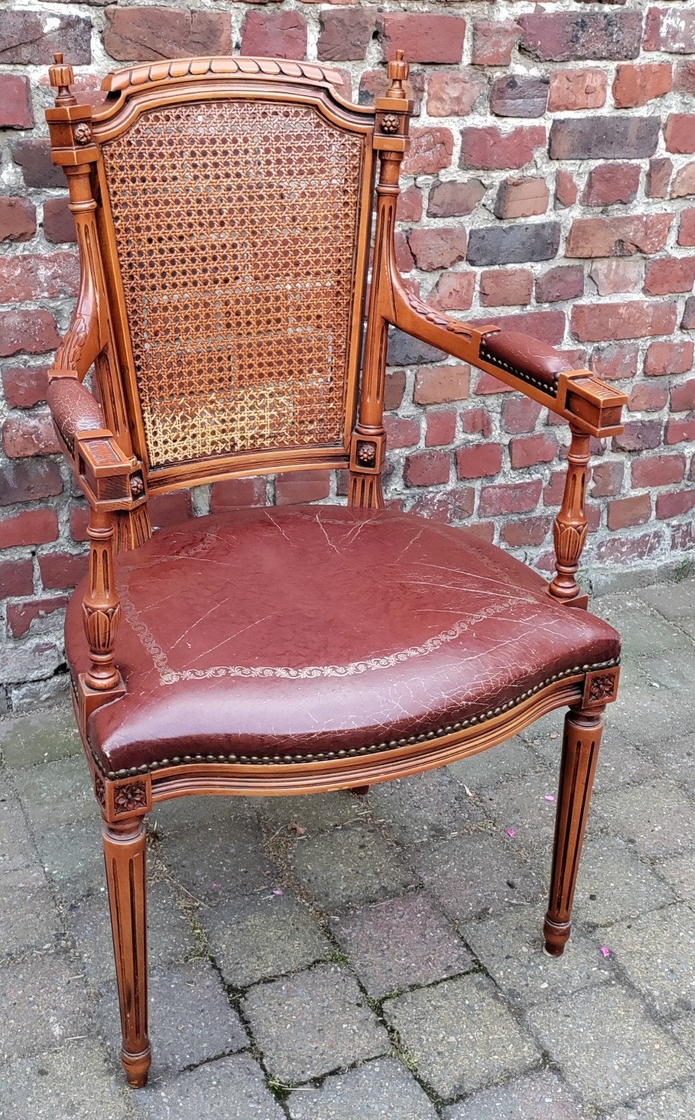 Chaise ancienne en rotin = 25 EUR, Antiquités & Art, Enlèvement