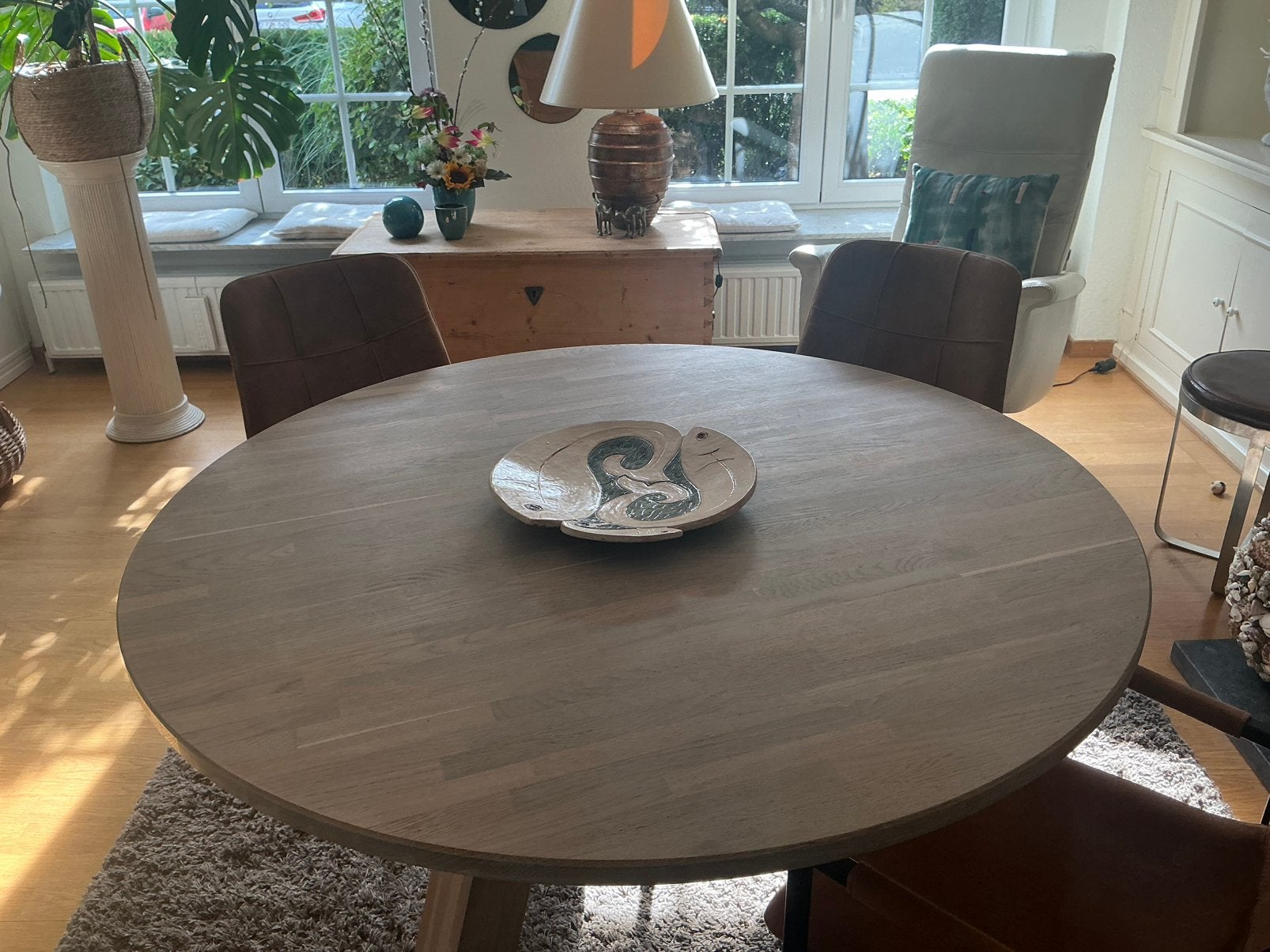 Volhouten ronde eetkamer tafel, Huis en Inrichting, Ophalen, Gebruikt