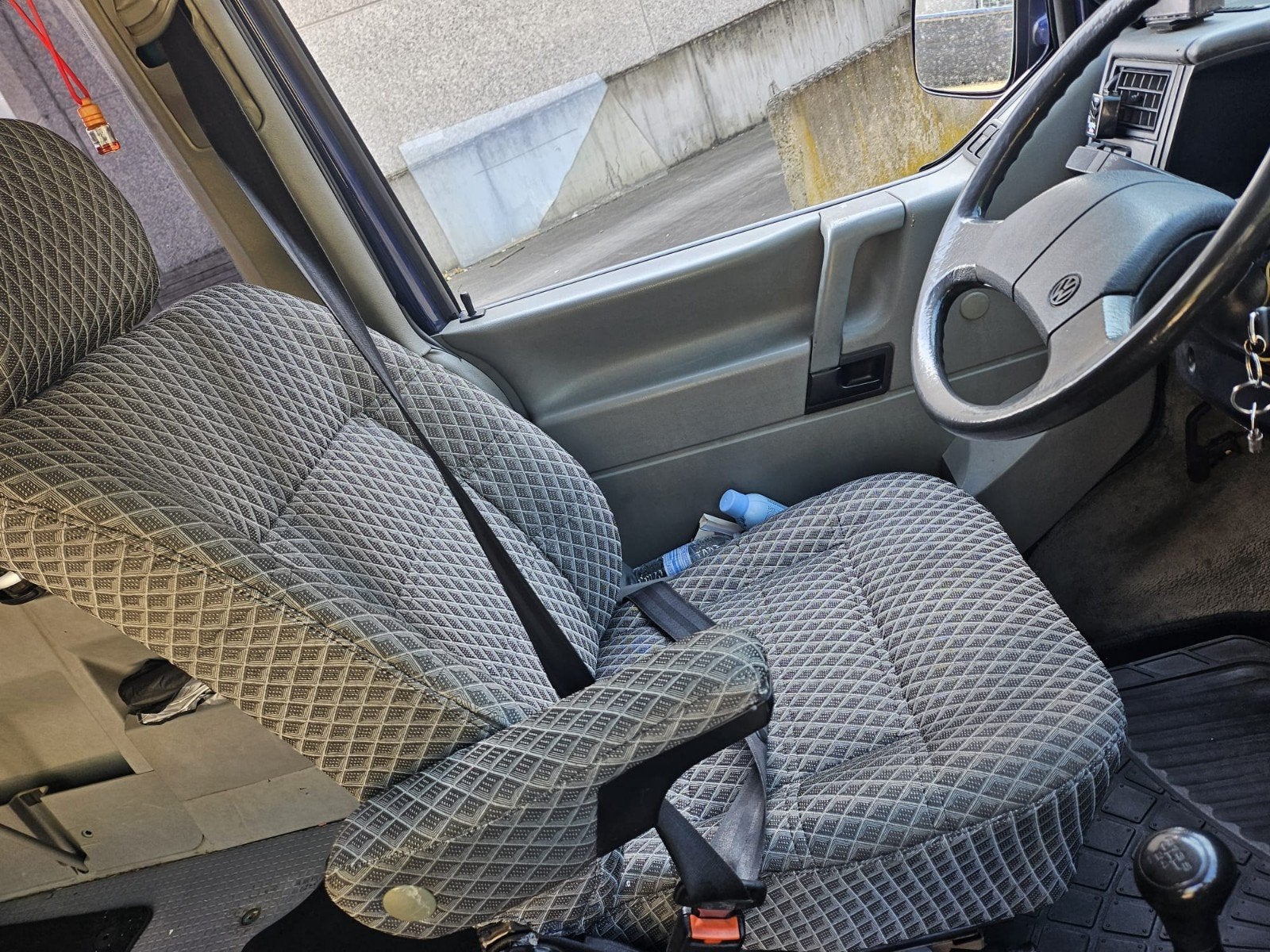 VOLKSWANGEN T4 OLDTIMER MET MEERDERE BESTELWAGENS, foto 6