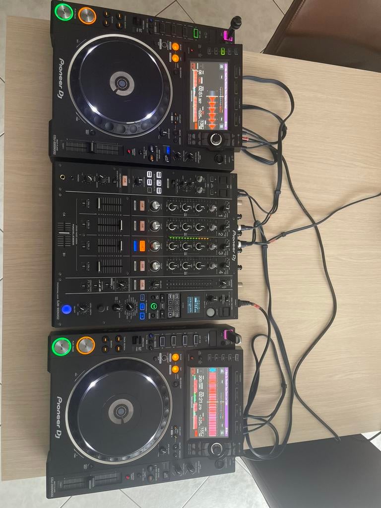 Pioneer DJ 2x CDJ 2000 NXS2 & DJM-900 NXS 2, Muziek en Instrumenten, Ophalen, Zo goed als nieuw, Pioneer