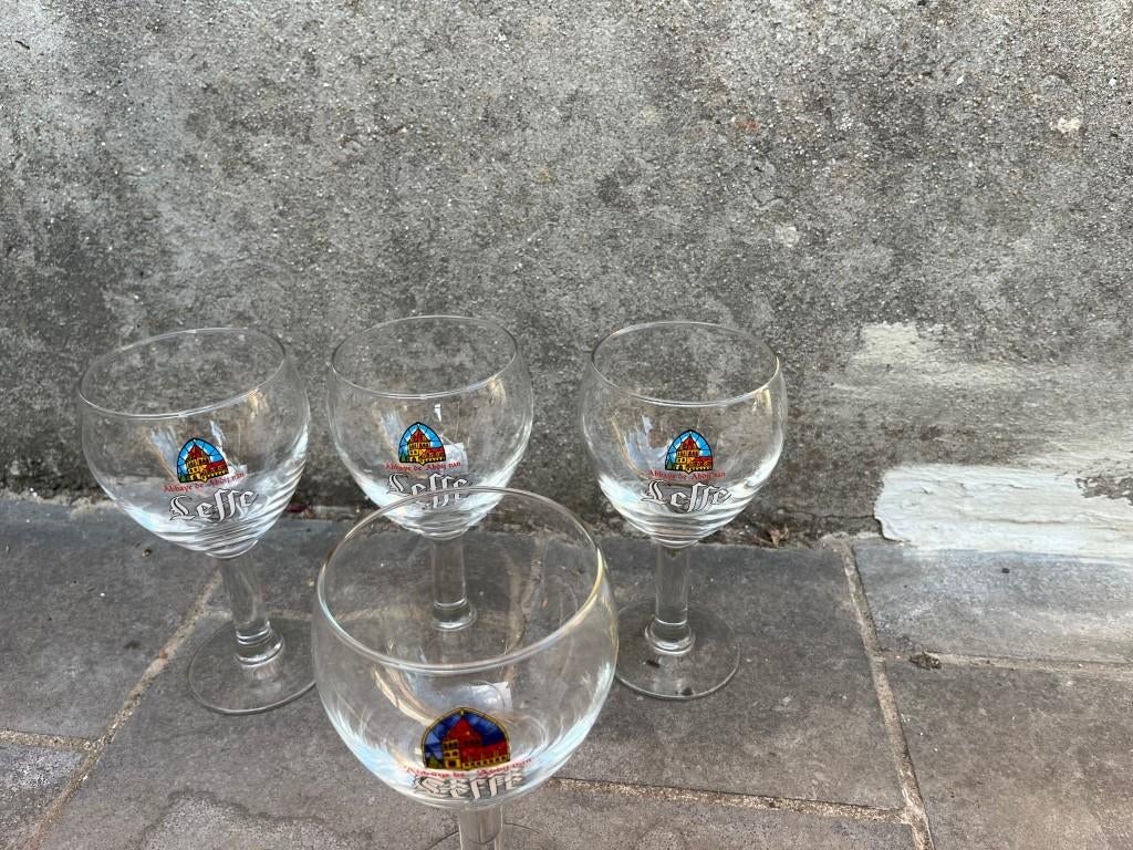 4 verres à bière LEFFE - 33cl, Collections, Marques de bière, Enlèvement ou Envoi, Leffe