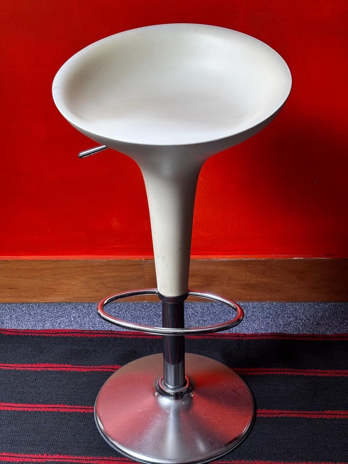 4 tabourets de bar Magis Bombo – Stefano Giovannoni – Design, 4 tabourets, Enlèvement, Métal