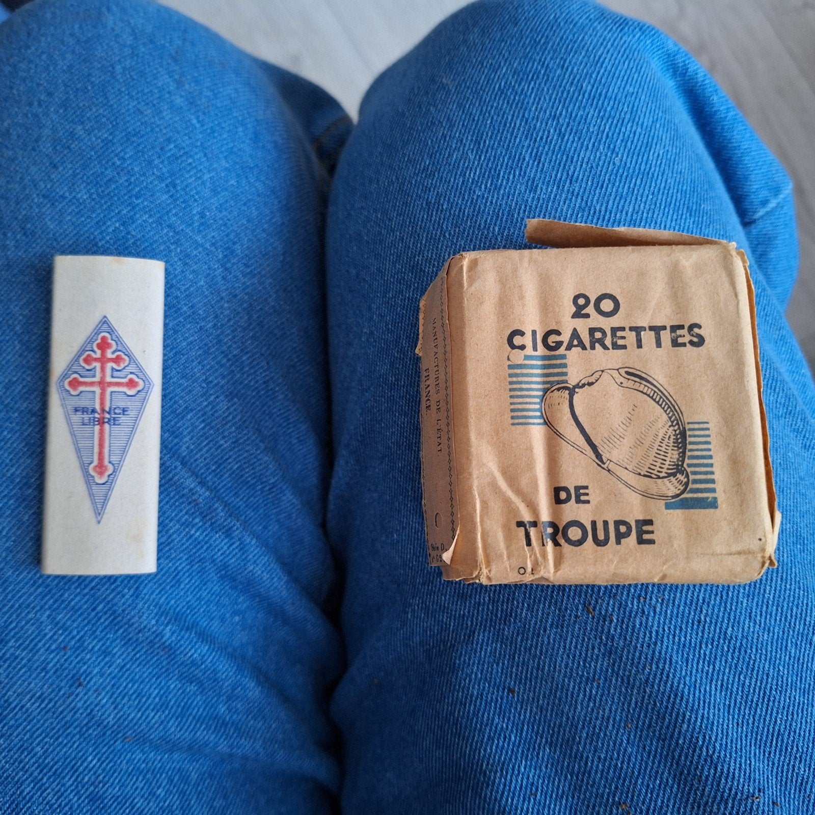 Lot paquet de cigarettes et papiers a cigarettes francaises, Enlèvement ou Envoi, Armée de terre, Autres types