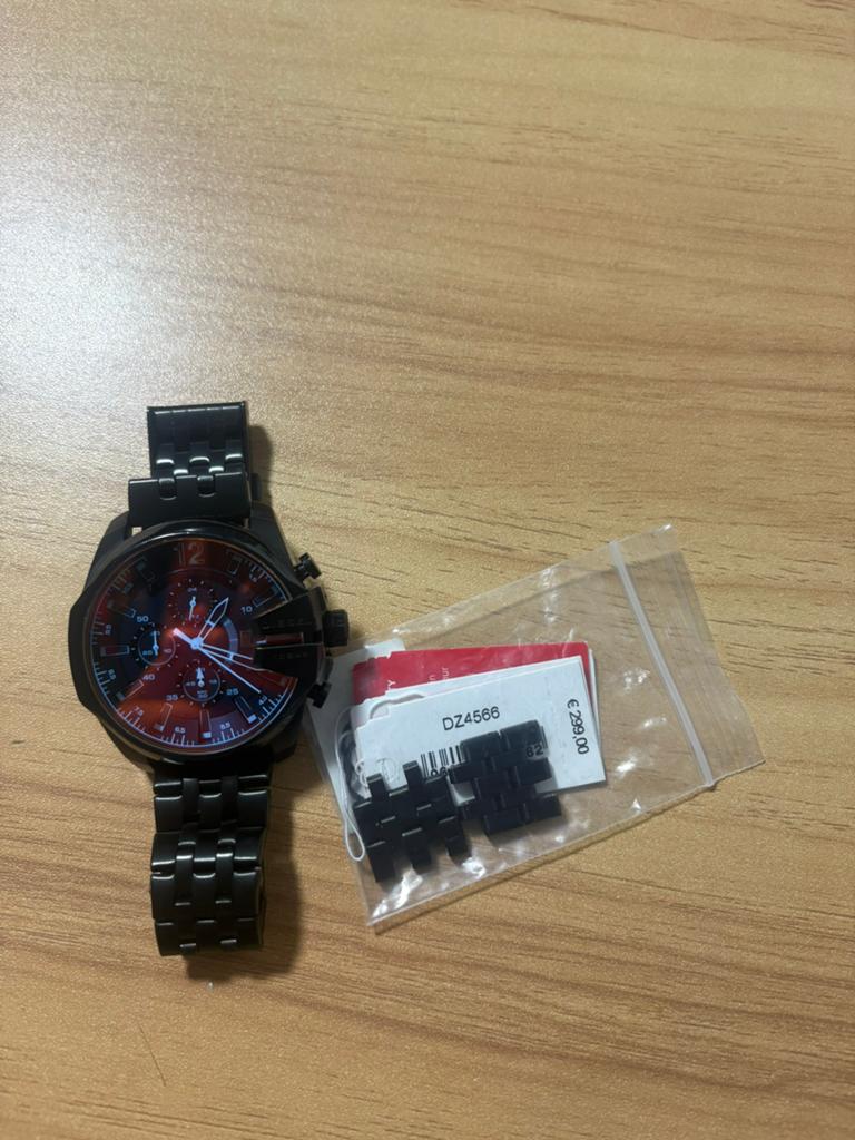 Montre Diesel homme tres bon état, Enlèvement, Comme neuf