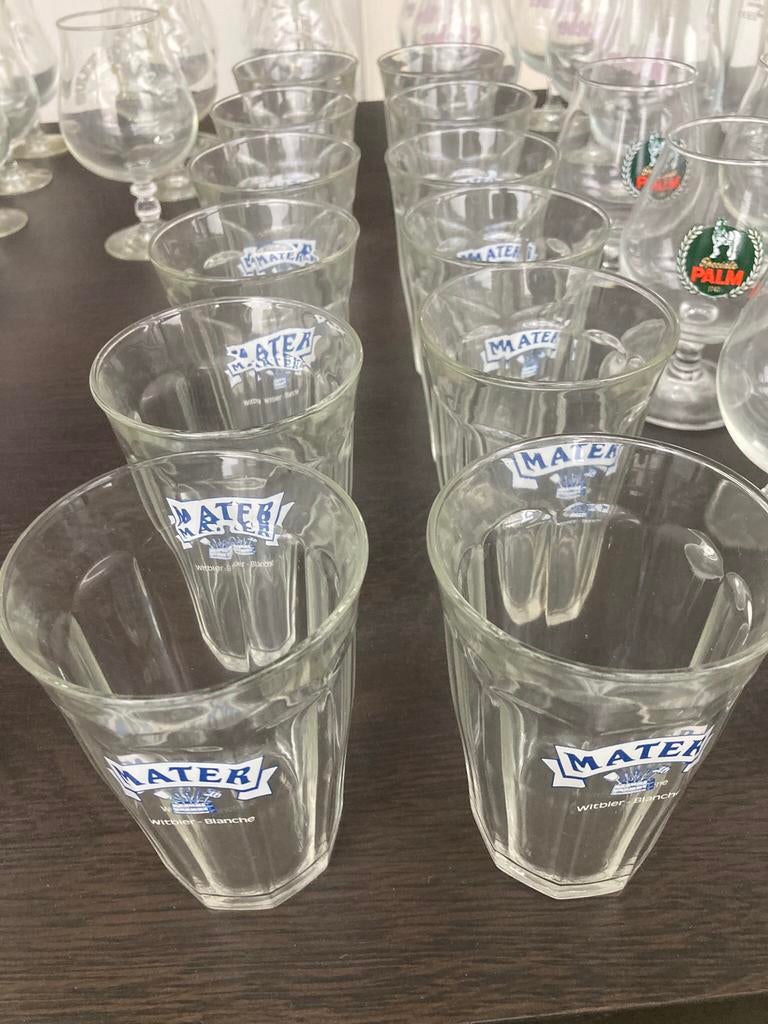 12 verres à bière Mater de bière blanche Mancave, Enlèvement, Comme neuf