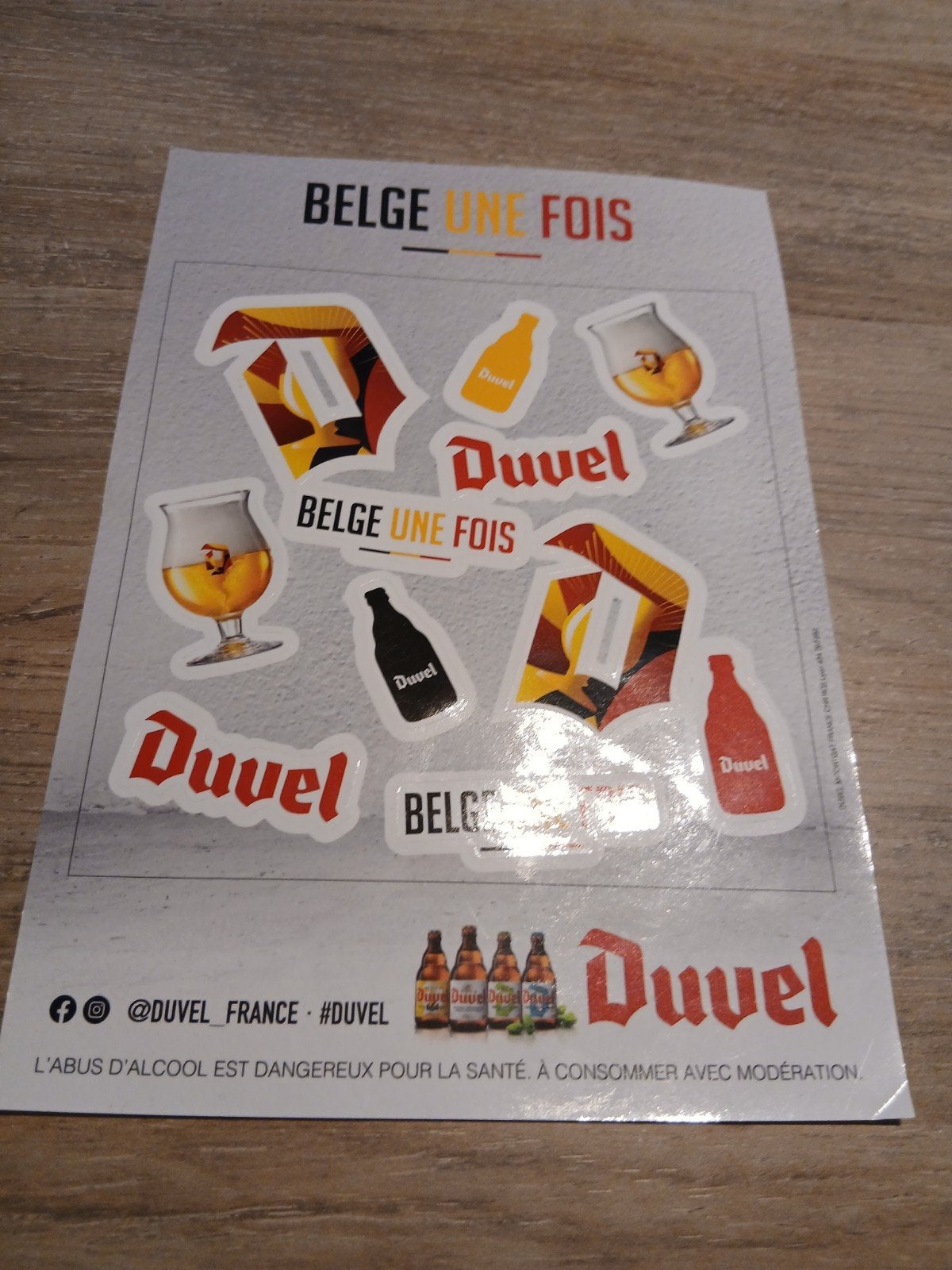 Duvel stickervel van Frankrijk., Verzamelen, Ophalen of Verzenden, Nieuw, Reclamebord, Plaat of Schild, Duvel