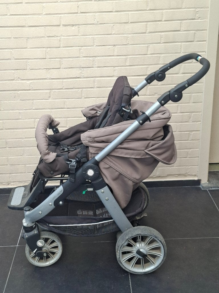 Stevige plooi buggy / mand en dekens, Kinderen en Baby's, Buggy's, Ophalen, Gebruikt, Regenhoes