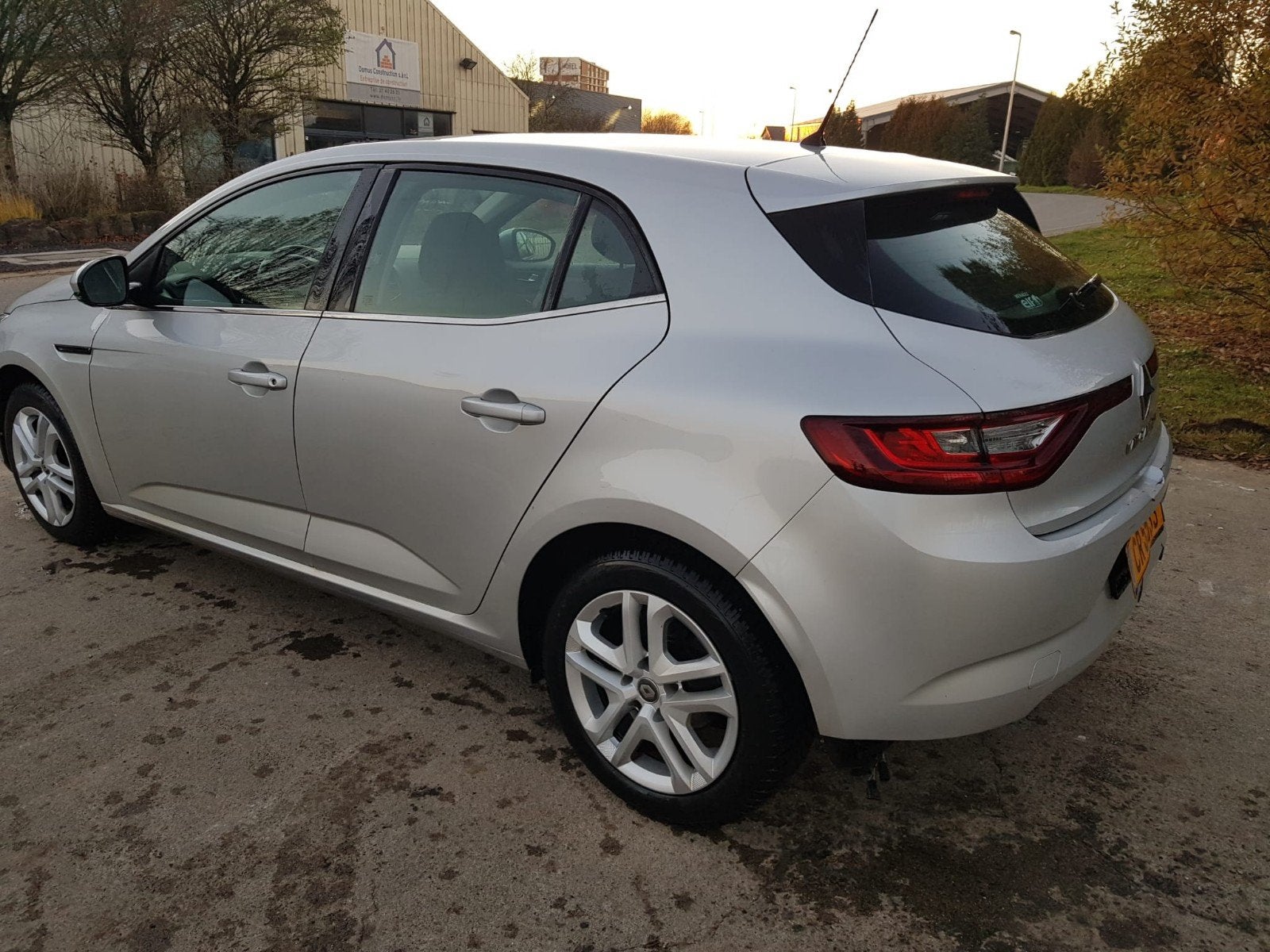 Renault megane 4 Dci 2018 180000km, Entreprise, Achat