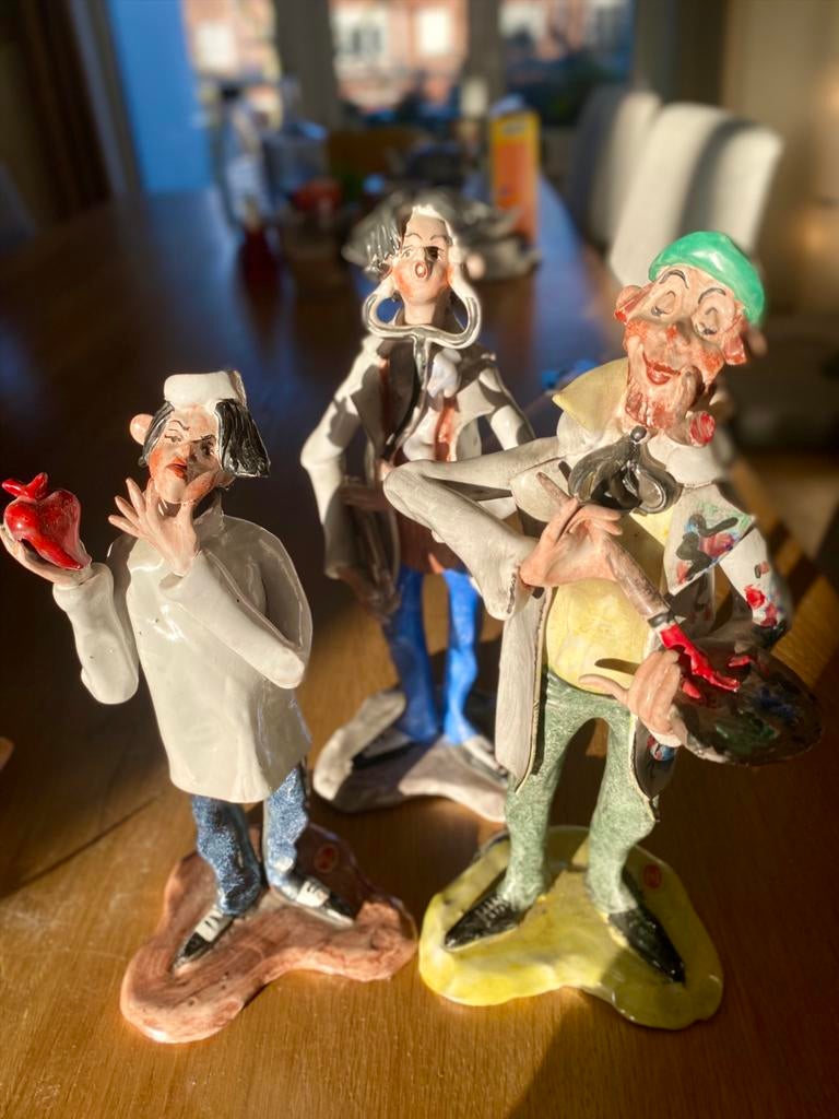 3 karikaturen in keramiek - Gianni Trapani, Verzamelen, Beelden en Beeldjes, Zo goed als nieuw, Ophalen of Verzenden