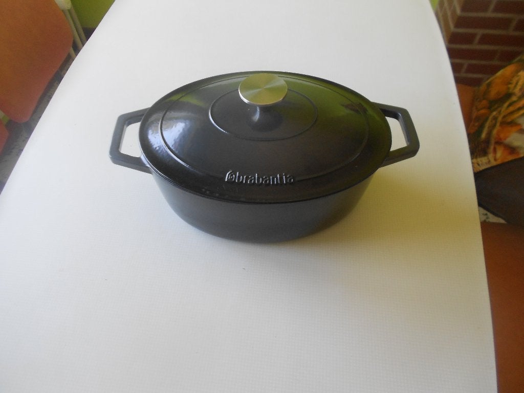 cocotte en fonte émaillé brabantia 30 x 22, Maison & Meubles, Cuisine | Casseroles & Poêles, Enlèvement ou Envoi, Comme neuf, Fonte